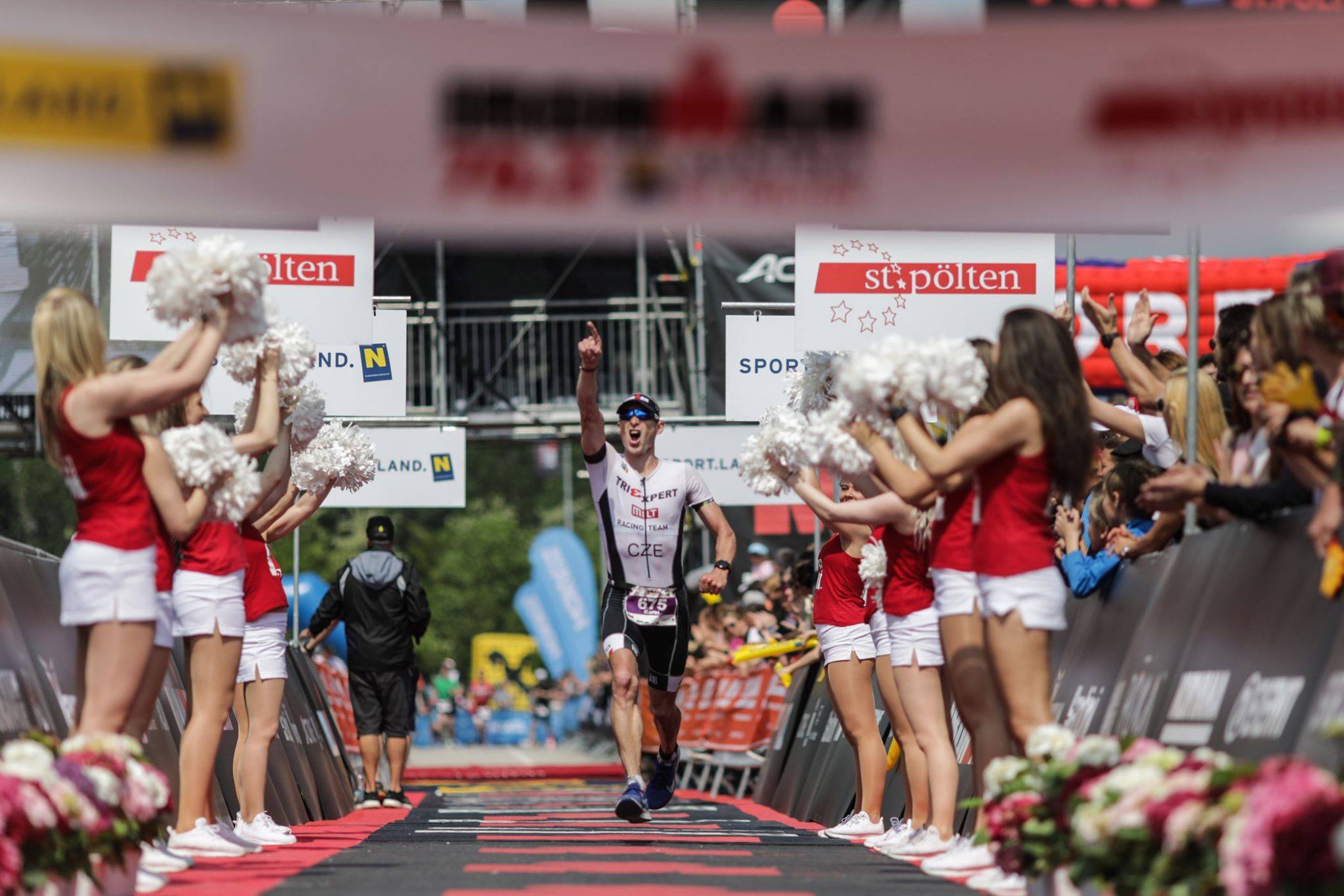 Zadák vítězí v St.Pöltenu. Ironman Lanzarote s Jílkem a Kotopulu. 