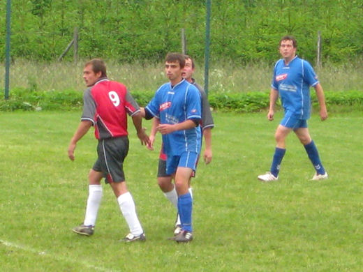d i na stadionech